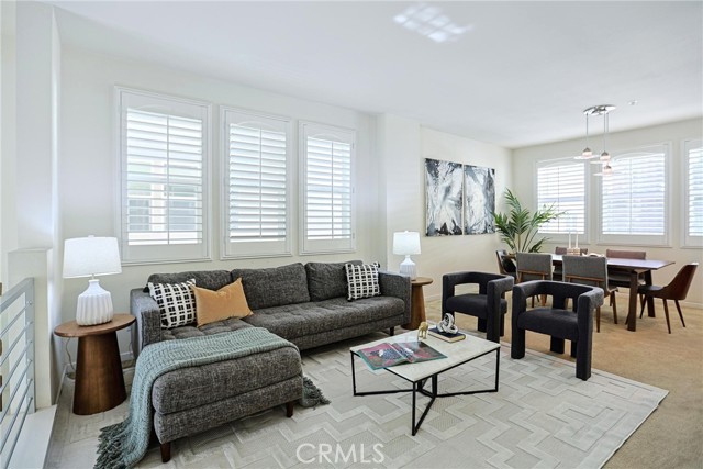 Detail Gallery Image 14 of 70 For 347 E Memory, Santa Ana,  CA 92705 - 4 Beds | 2/1 Baths