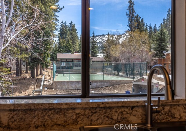 Detail Gallery Image 28 of 45 For 43065 Goldmine Woods Ln, Big Bear Lake,  CA 92315 - 2 Beds | 2/1 Baths