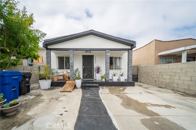 Detail Gallery Image 2 of 25 For 1522 W 58th Pl, Los Angeles,  CA 90047 - 3 Beds | 1 Baths