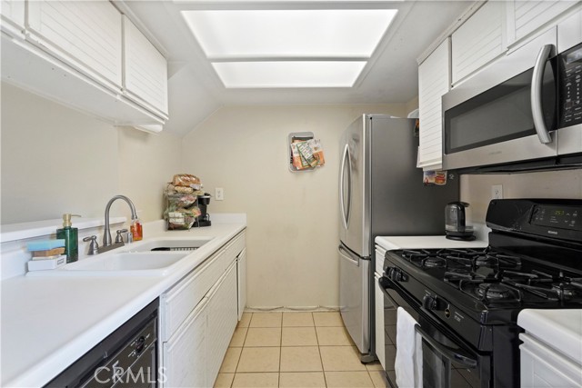 Detail Gallery Image 3 of 19 For 12601 Van Nuys Bld #212,  Pacoima,  CA 91331 - 2 Beds | 1 Baths
