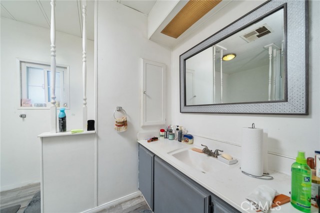 1512 E 5th Street, Ontario CA: https://media.crmls.org/medias/dad845a6-0f25-49c5-8a6f-8fdf1a06d227.jpg