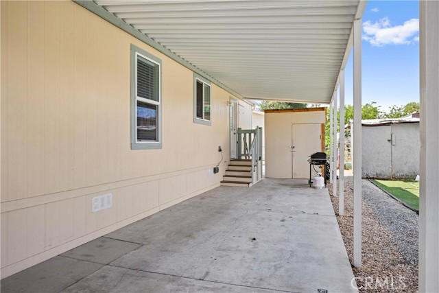913 S Grand Avenue, San Jacinto CA: https://media.crmls.org/medias/dad87fe0-362b-419d-a6ee-8dce96e90364.jpg
