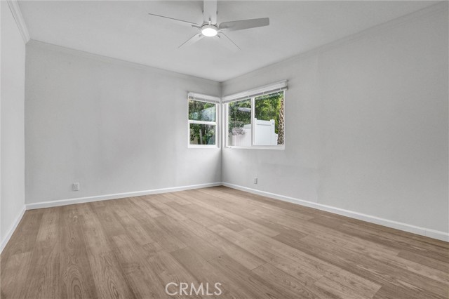 Detail Gallery Image 13 of 22 For 5657 Donna Ave, Tarzana,  CA 91356 - 2 Beds | 1 Baths