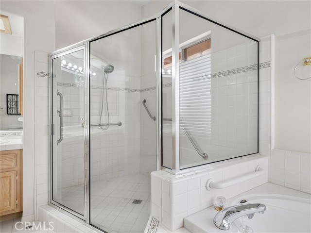 Detail Gallery Image 30 of 57 For 16992 Joshua, Apple Valley,  CA 92307 - 5 Beds | 4 Baths