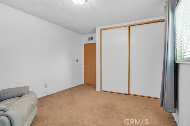 Detail Gallery Image 34 of 46 For 18944 Prairie St, Northridge,  CA 91324 - 4 Beds | 2 Baths