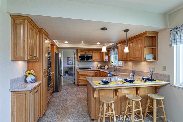 Detail Gallery Image 6 of 29 For 4329 Westminster, Santa Maria,  CA 93455 - 4 Beds | 2/1 Baths