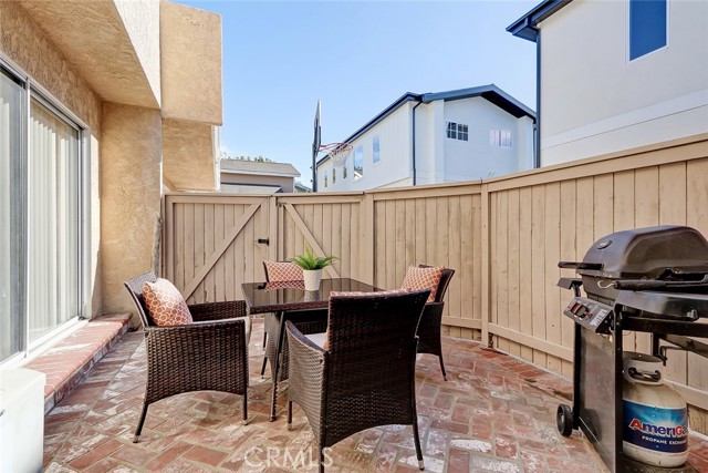 2218 Bataan Road, Redondo Beach, California 90278, 3 Bedrooms Bedrooms, ,2 BathroomsBathrooms,Residential,Sold,Bataan,SB22083182