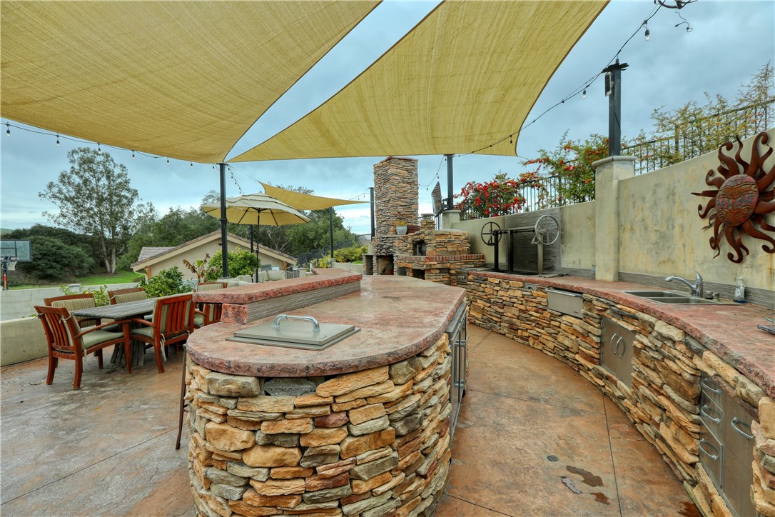 Detail Gallery Image 45 of 51 For 5630 Oakhill Ct, Santa Maria,  CA 93455 - 7 Beds | 5/1 Baths
