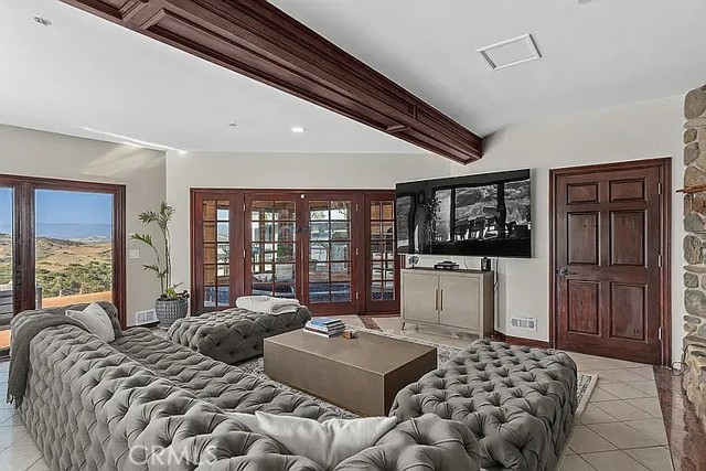 Detail Gallery Image 32 of 37 For 868 Avenida Acapulco, San Clemente,  CA 92672 - 5 Beds | 4/1 Baths