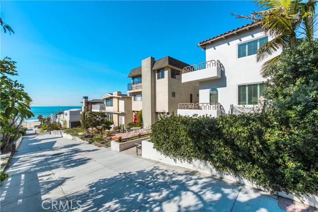 233 7th Street, Manhattan Beach, California 90266, 4 Bedrooms Bedrooms, ,4 BathroomsBathrooms,Residential,Sold,7th,SB17016070