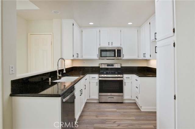 25773 Perlman Place, Stevenson Ranch CA: https://media.crmls.org/medias/dadd5d00-9fcd-40d4-9f33-a71fedd1322b.jpg