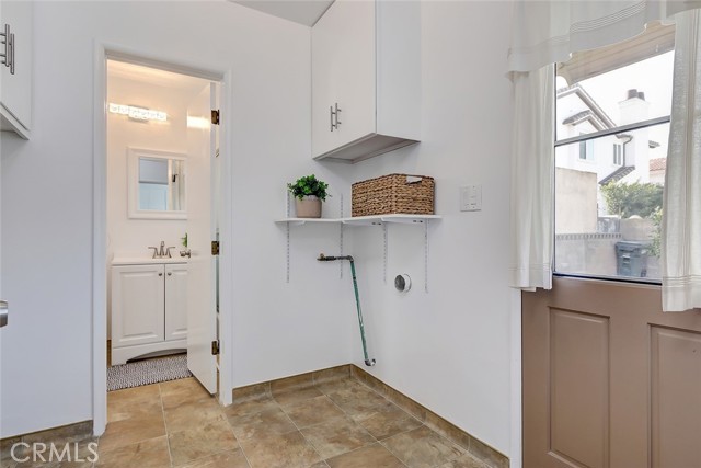 3207 Blossom Lane, Redondo Beach, California 90278, 3 Bedrooms Bedrooms, ,2 BathroomsBathrooms,Residential,Sold,Blossom,SB21244547