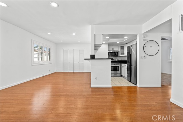 Detail Gallery Image 7 of 26 For 2444 4th Street Unit#9 St, Santa Monica,  CA 90405 - 1 Beds | 1 Baths