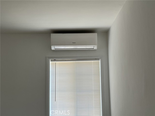 1840 West Glenoaks Boulevard, A photo 12