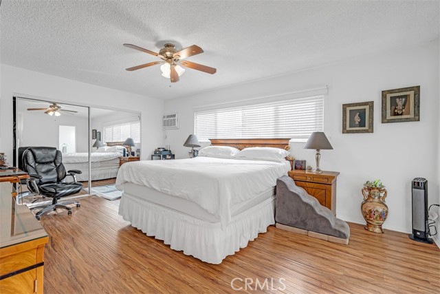 6640 Darby Avenue, Reseda CA: https://media.crmls.org/medias/dade3218-51bf-46c1-b3f2-e6178df63308.jpg