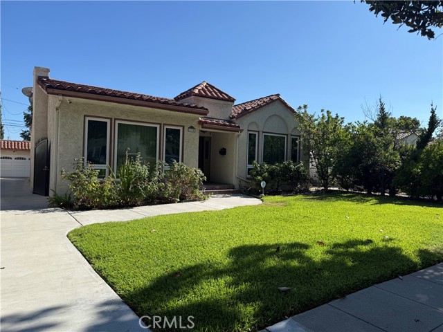 220 Laurel Avenue, Arcadia CA: https://media.crmls.org/medias/dadf11e7-99e4-41da-b3f7-2a3d89ccd19b.jpg