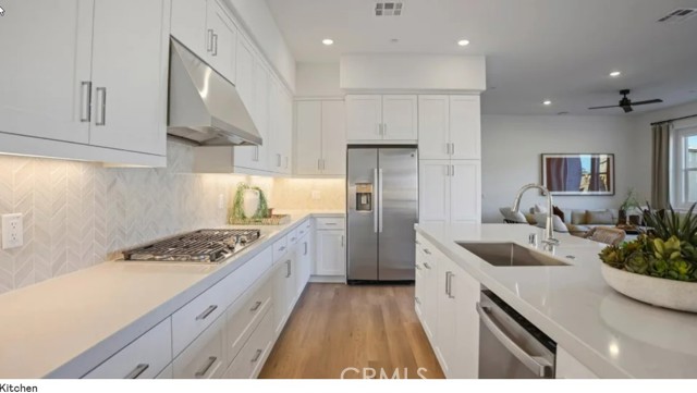 Detail Gallery Image 15 of 40 For 431 Flycatcher, Irvine,  CA 92618 - 4 Beds | 3 Baths