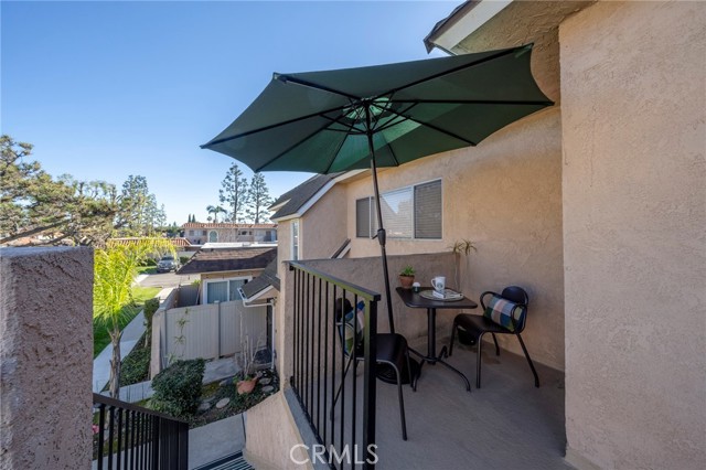 Detail Gallery Image 6 of 38 For 955 Las Lomas Dr #D,  La Habra,  CA 90631 - 3 Beds | 1/1 Baths