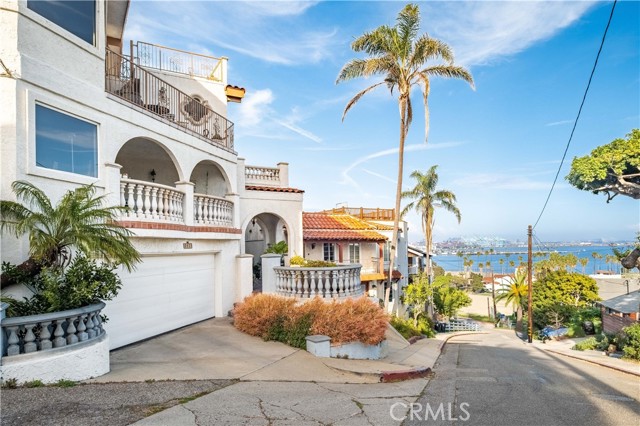 Detail Gallery Image 3 of 65 For 3935 Bluff Pl, San Pedro,  CA 90731 - – Beds | – Baths