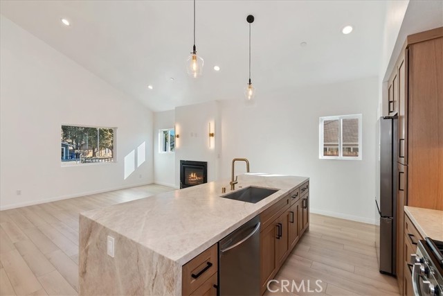 Detail Gallery Image 16 of 50 For 304 San Anselmo, Big Bear City,  CA 92314 - 3 Beds | 3/1 Baths