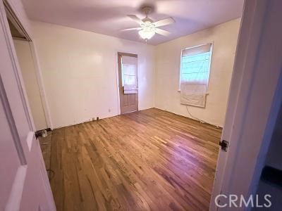 Detail Gallery Image 7 of 8 For 2010 Golden Ave, Long Beach,  CA 90806 - 2 Beds | 2 Baths