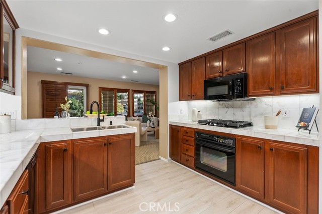 Image 11 of 37 For 195 Lockford