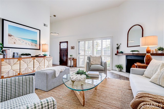 101 Broadway, Redondo Beach, California 90277, 3 Bedrooms Bedrooms, ,2 BathroomsBathrooms,Residential,For Sale,Broadway,SB25056727