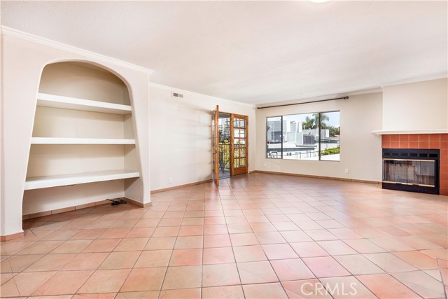 1616 Granville Avenue # 303, Los Angeles, California 90025, 2 Bedrooms Bedrooms, ,2 BathroomsBathrooms,Residential Lease,For Rent,1616 Granville Avenue # 303,CRDW24235196