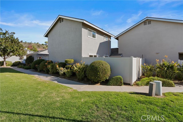 Image 23 of 30 For 6685 Moselle Circle