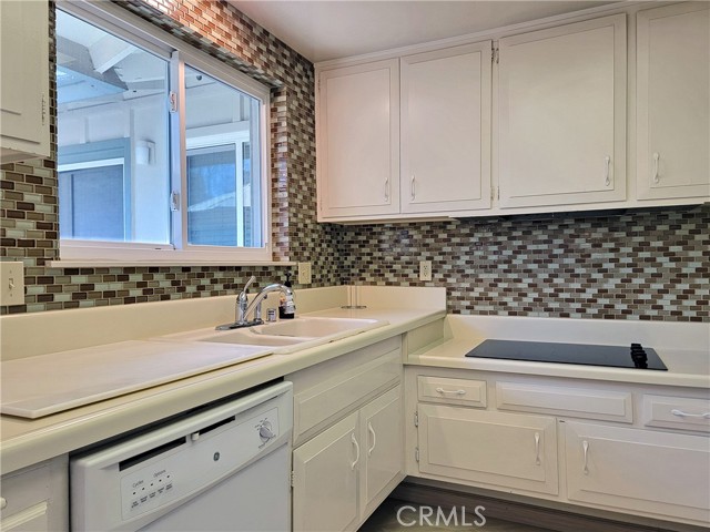 Detail Gallery Image 7 of 29 For 179 Avenida Majorca #C,  Laguna Woods,  CA 92637 - 2 Beds | 2 Baths