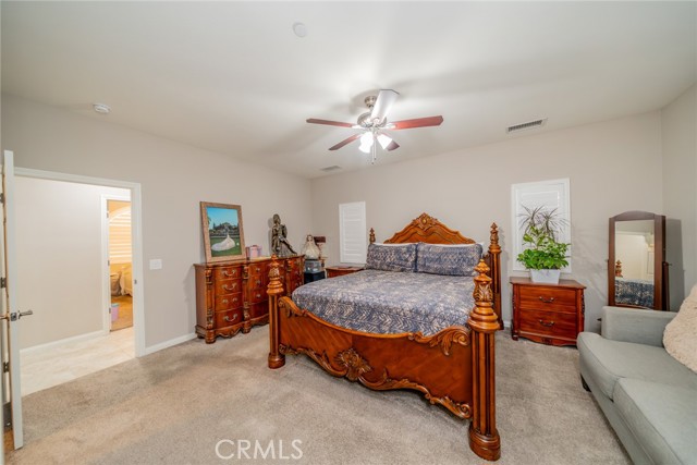 13546 Rincon Road, Apple Valley CA: https://media.crmls.org/medias/dae3e1bd-b028-4af2-b44b-52cd1cc45c7b.jpg