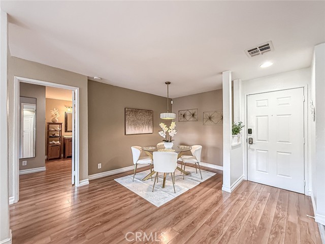 Detail Gallery Image 8 of 50 For 5420 Sylmar Ave #118,  Sherman Oaks,  CA 91401 - 2 Beds | 2 Baths