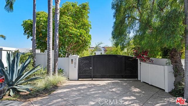 Detail Gallery Image 3 of 69 For 31654 Broad Beach Rd, Malibu,  CA 90265 - 4 Beds | 3/1 Baths