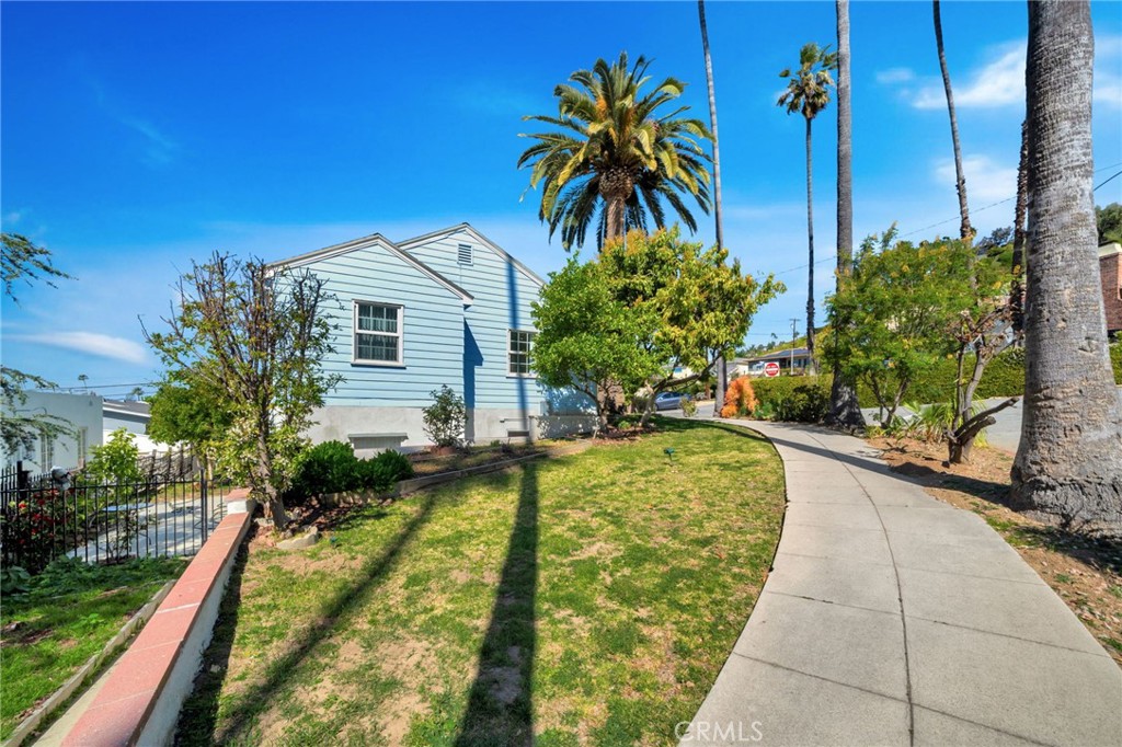 1521 N Columbus Avenue Glendale img 39