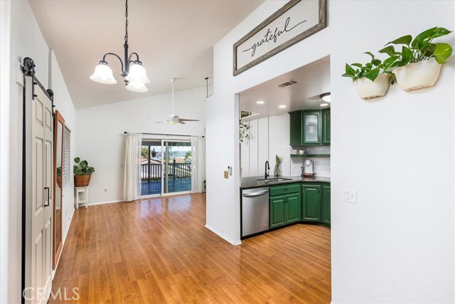 Detail Gallery Image 10 of 32 For 15556 Orange St, Lake Elsinore,  CA 92530 - 3 Beds | 2 Baths