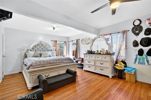 Detail Gallery Image 18 of 33 For 1803 E 109th Pl, Los Angeles,  CA 90059 - 5 Beds | 2 Baths