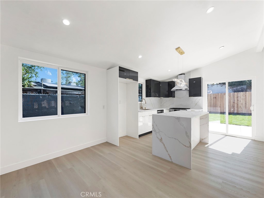 MLS #SR25255351 image #9