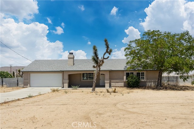 Detail Gallery Image 1 of 38 For 7147 Lennox Ave, Yucca Valley,  CA 92284 - 3 Beds | 2 Baths