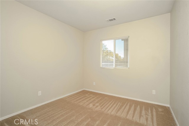 Detail Gallery Image 8 of 16 For 38725 Ambiente Ct, Palmdale,  CA 93552 - 4 Beds | 2/1 Baths