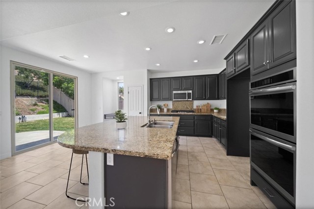 34090 Lady Fern Court, Lake Elsinore CA: https://media.crmls.org/medias/dae87350-c669-454e-9a1e-3af5f17fbb2f.jpg