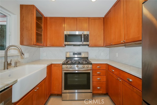 4601 Inglewood Boulevard, 4 photo 7