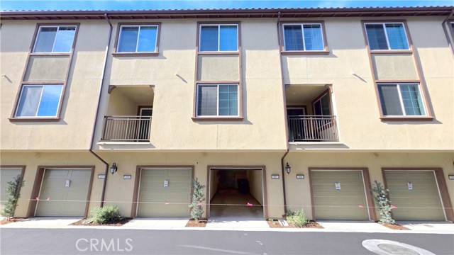 Detail Gallery Image 35 of 39 For 12951 Paradiso Dr #107,  Corona,  CA 92880 - 3 Beds | 3/1 Baths