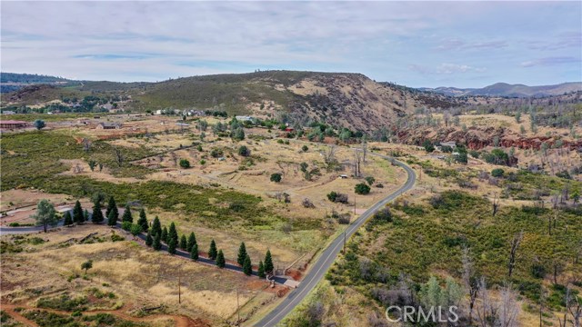 21541 Yankee Valley Road, Hidden Valley Lake CA: https://media.crmls.org/medias/dae93e5b-7d57-49f7-a2c1-9c20fde5b099.jpg