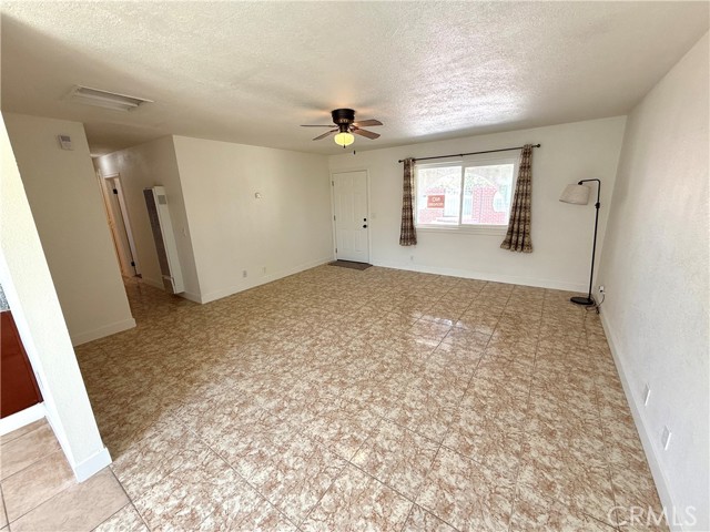 Detail Gallery Image 7 of 17 For 1011 Manzanita, Barstow,  CA 92311 - 3 Beds | 2 Baths