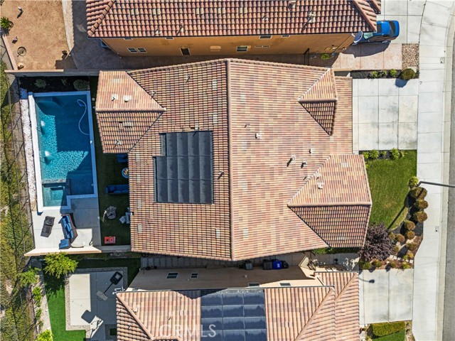 20556 Suzie Lane, Saugus CA: https://media.crmls.org/medias/daea1964-3190-473b-9e99-a2464d096fcc.jpg