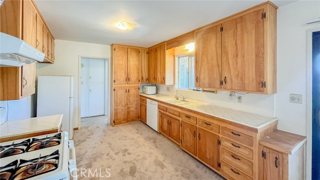 Detail Gallery Image 10 of 31 For 7411 Joshua Ln, Yucca Valley,  CA 92284 - 6 Beds | 2 Baths