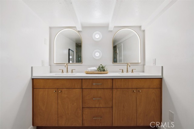 Detail Gallery Image 18 of 33 For 21 La Cadena St, Santa Barbara,  CA 93103 - 3 Beds | 2/1 Baths
