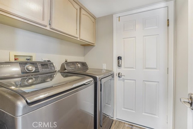 Image 44 of 52 For 450 Pesaro Street