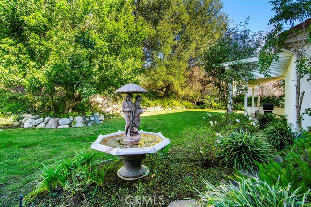 25339 Prado De Los Arboles, Calabasas CA: https://media.crmls.org/medias/daec87e5-8ed3-41aa-ae2d-c5b3f626d727.jpg