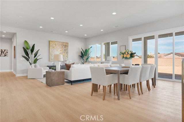 12958 Davona Dale Road Road, Apple Valley CA: https://media.crmls.org/medias/daec927b-fd01-4ad6-a74f-e39e634dd631.jpg